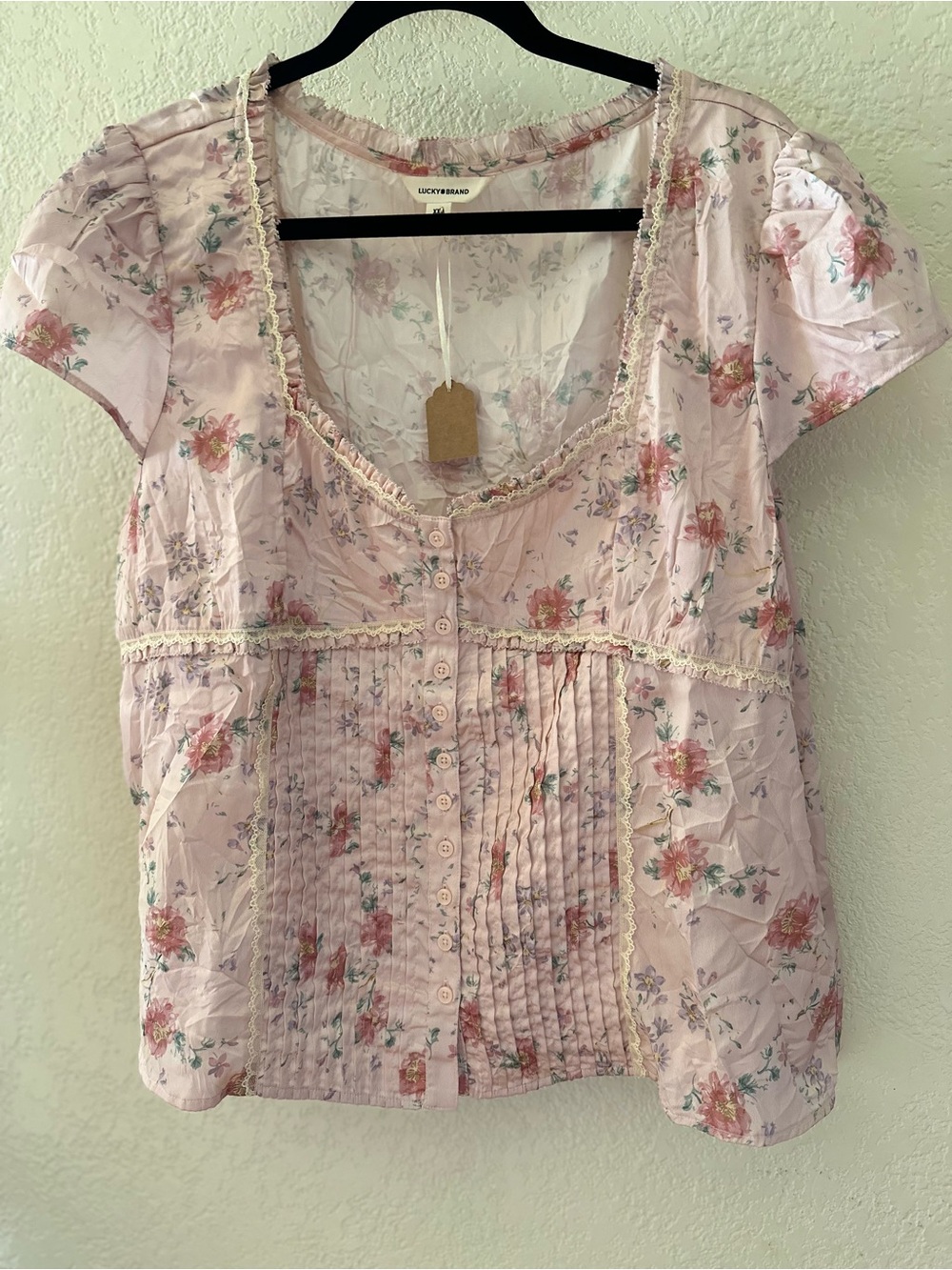 Lucky Brand Pale Pink Floral Button-Front Scoop Blouse